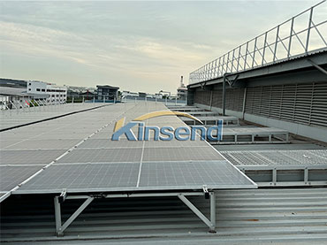 싱가포르의 새로운 금속 옥상 설치 솔루션 및 펜스