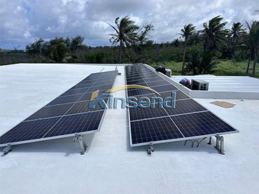 조절 가능한 태양광 패널 마운트